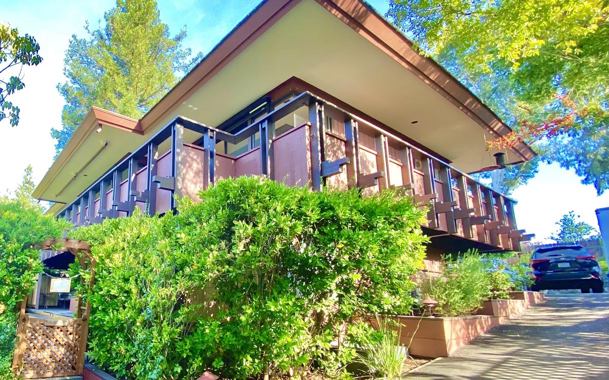 866 Tolman Dr. Exterior Side View