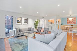 41 Peter Coutts Interior Living Room